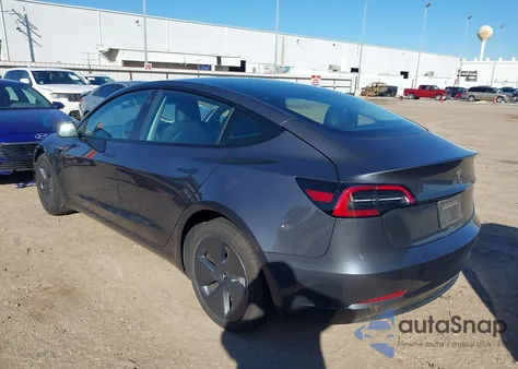 2023 Tesla Model 3 Rear-Wheel Drive z USA, uszkodzony, nr VIN 5YJ3E1EAXPF661052